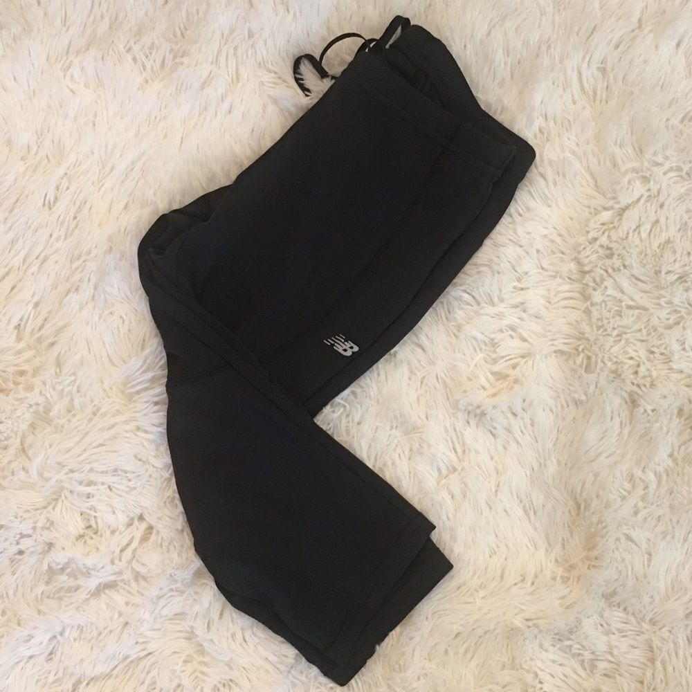 New Balance Black Lightening Dry Capri Leggings - Picture 6 of 16